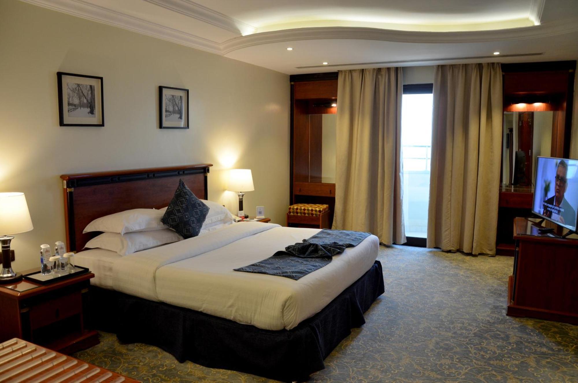 Crown Tower Hotel Jubail Luaran gambar